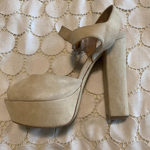 Nude Steve Madden 6-inch Suede Platform Peep Toe Heels with Ankle Strap - Picture 4 of 5